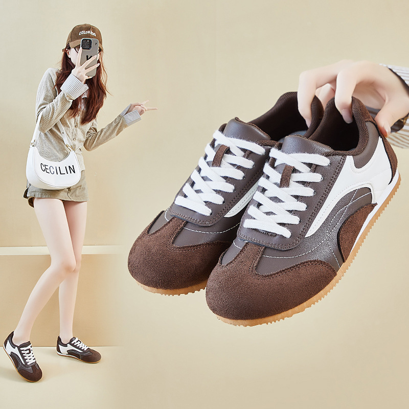 Women's leather sports shoes,  - огляд і ціна Sewing Fabric
